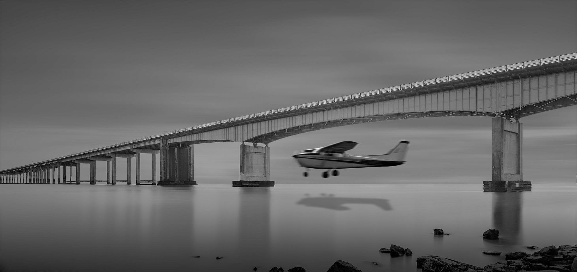 Flying-under-the-bridge-rev2.jpg